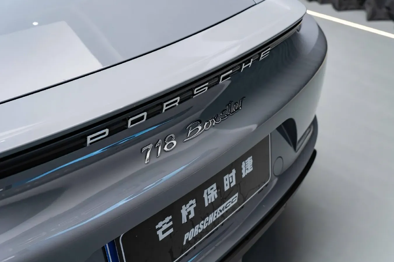 2023 Porsche 718 2.0T 250HP H4 7DCT,autocango,china used car exporter,china ev exporter,chinese used car exporter,chinese used ev exporter