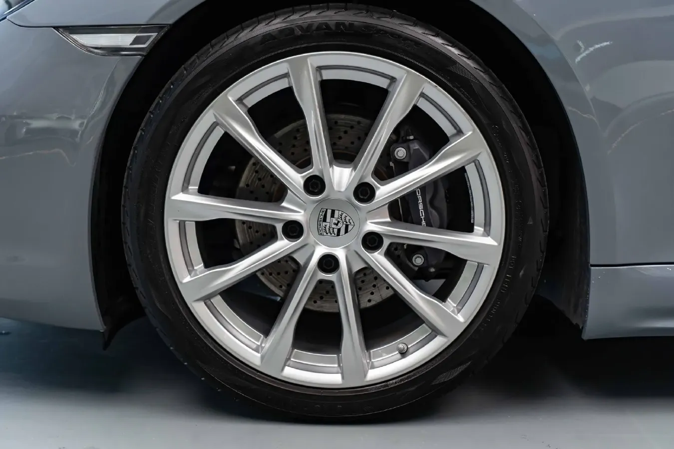 2023 Porsche 718 2.0T 250HP H4 7DCT,autocango,china used car exporter,china ev exporter,chinese used car exporter,chinese used ev exporter