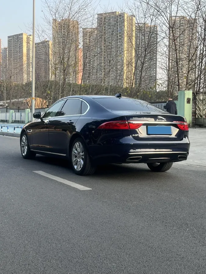 2018 Jaguar XF 2.0T 250HP L4 8AT,autocango,china used car exporter,china ev exporter,chinese used car exporter,chinese used ev exporter