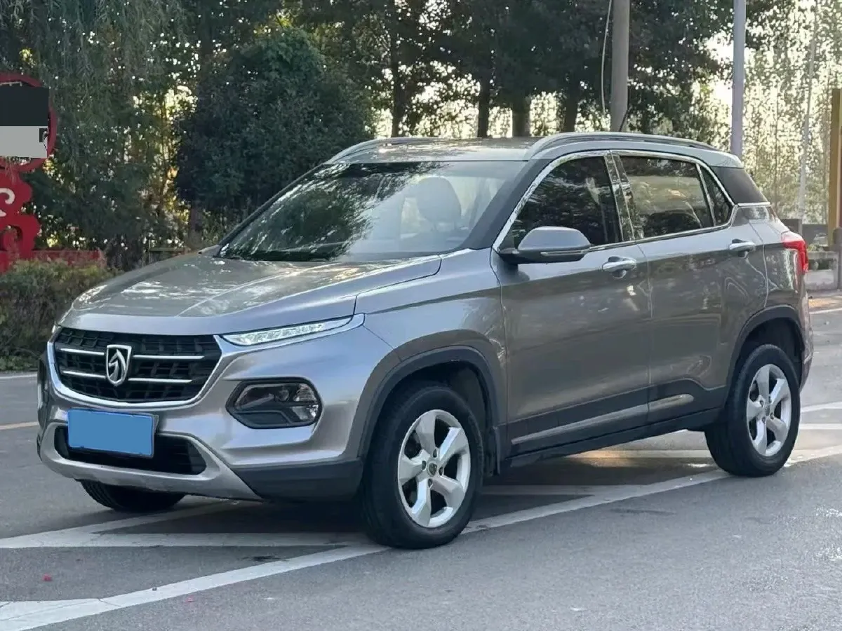 2017 BaoJun 310W 1.5L 105HP L4 6MT,autocango,china used car exporter,china ev exporter,chinese used car exporter,chinese used ev exporter