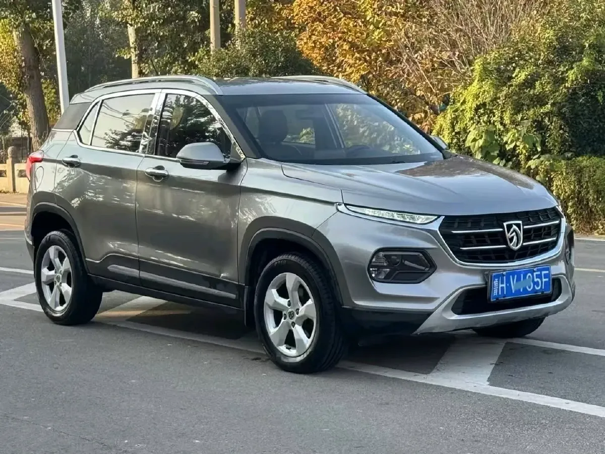 2017 BaoJun 310W 1.5L 105HP L4 6MT,autocango,china used car exporter,china ev exporter,chinese used car exporter,chinese used ev exporter
