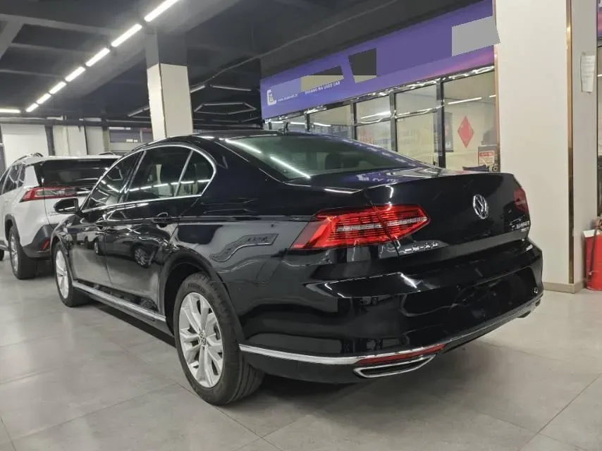 2019 Volkswagen Magotan 2.0T 186HP L4 7DCT,autocango,china used car exporter,china ev exporter,chinese used car exporter,chinese used ev exporter