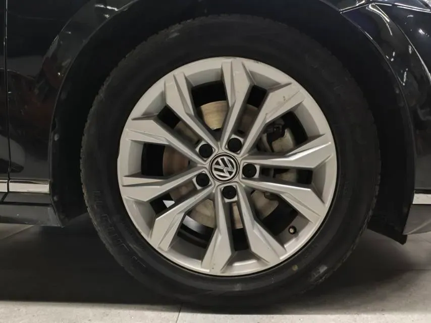 2019 Volkswagen Magotan 2.0T 186HP L4 7DCT,autocango,china used car exporter,china ev exporter,chinese used car exporter,chinese used ev exporter