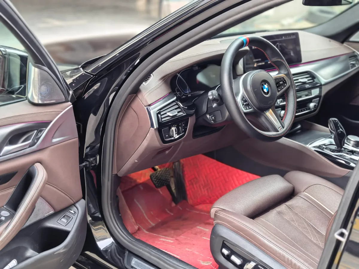 2021 BMW 5 Series 2.0T 184HP L4 8AT PHEV 17.7KWH,autocango,china used car exporter,china ev exporter,chinese used car exporter,chinese used ev exporter