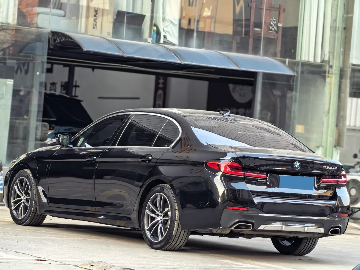 2021 BMW 5 Series 2.0T 184HP L4 8AT PHEV 17.7KWH,autocango,china used car exporter,china ev exporter,chinese used car exporter,chinese used ev exporter
