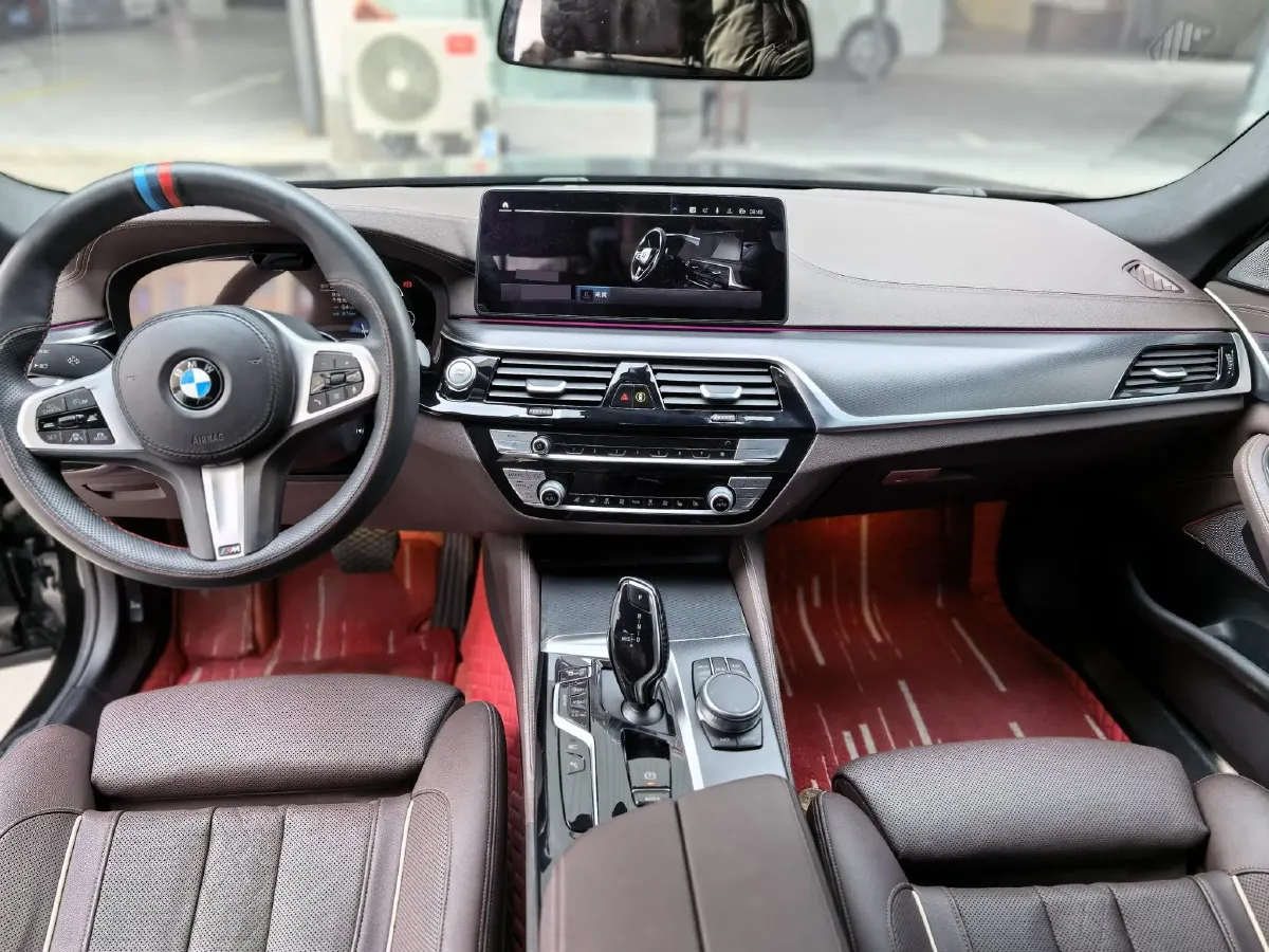 2021 BMW 5 Series 2.0T 184HP L4 8AT PHEV 17.7KWH,autocango,china used car exporter,china ev exporter,chinese used car exporter,chinese used ev exporter