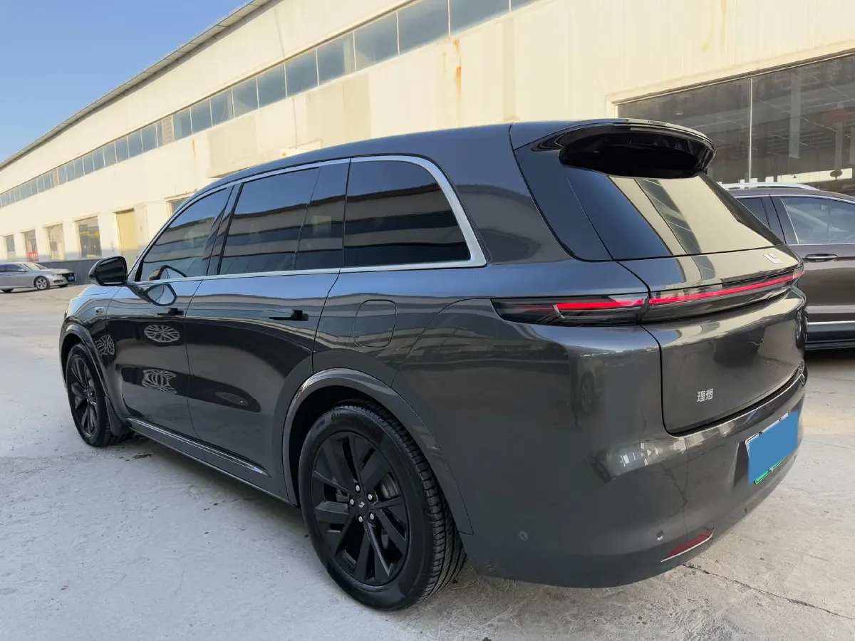2023 Li L8 Range Extended 154HP REEV 40.9KWH,autocango,china used car exporter,china ev exporter,chinese used car exporter,chinese used ev exporter