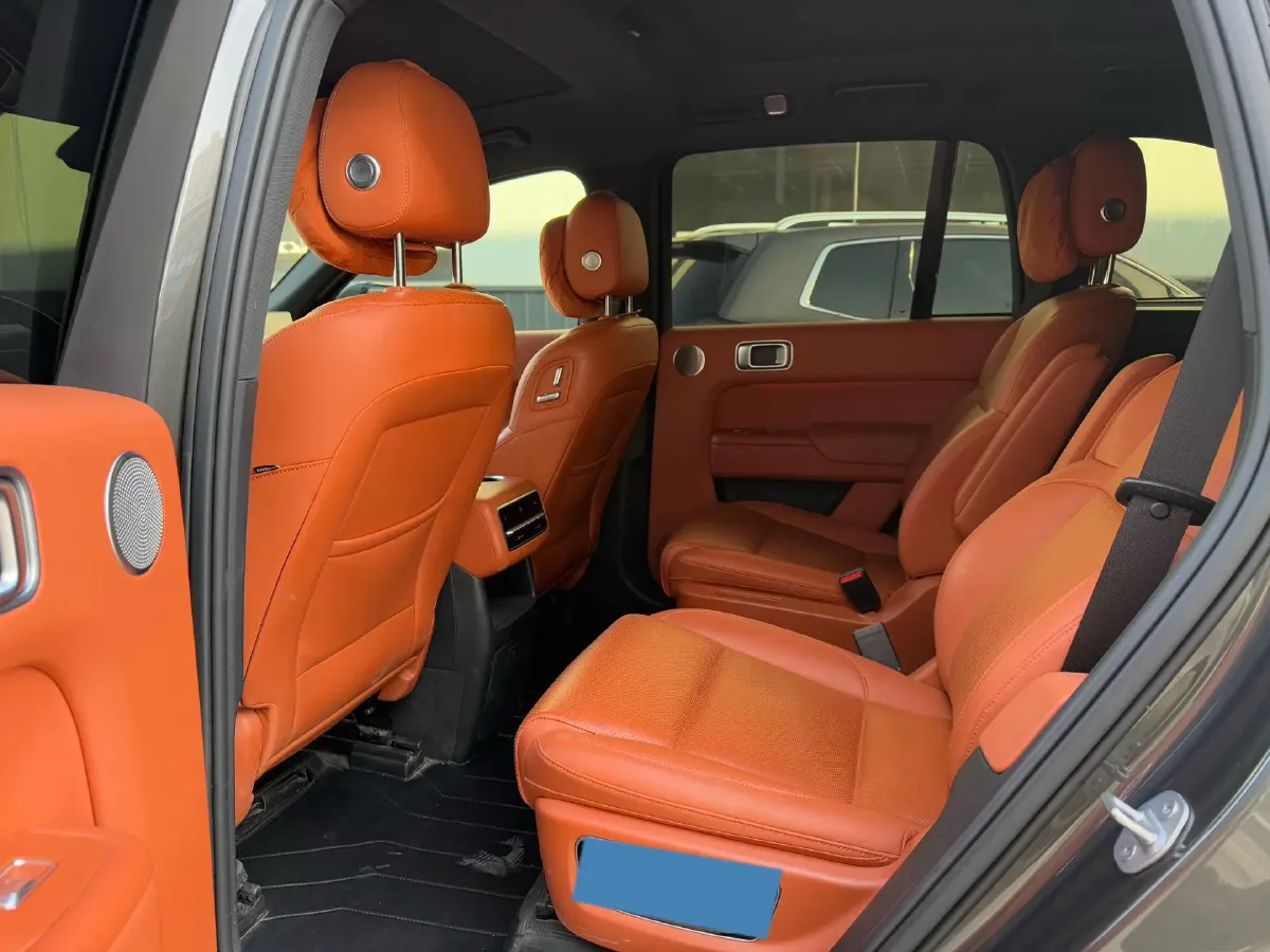 2023 Li L8 Range Extended 154HP REEV 40.9KWH,autocango,china used car exporter,china ev exporter,chinese used car exporter,chinese used ev exporter