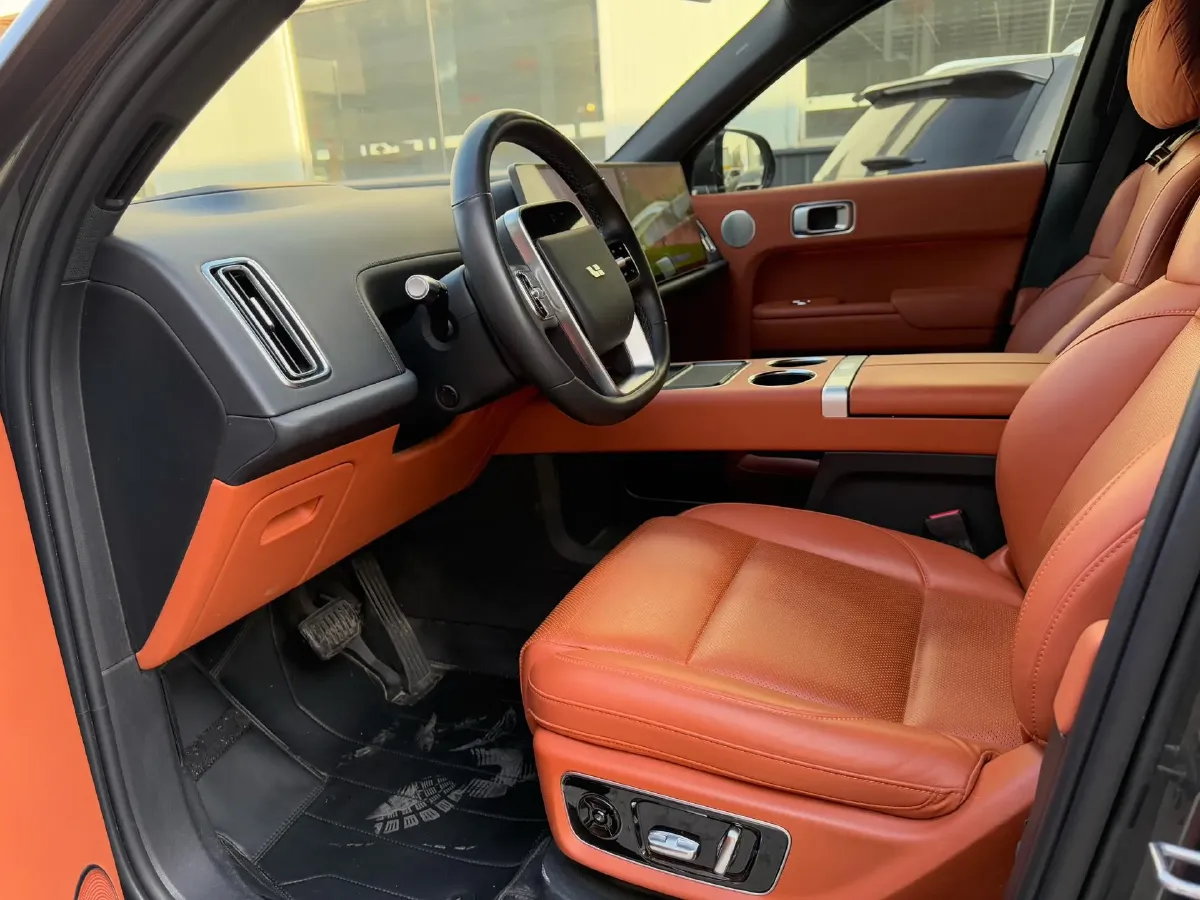 2023 Li L8 Range Extended 154HP REEV 40.9KWH,autocango,china used car exporter,china ev exporter,chinese used car exporter,chinese used ev exporter