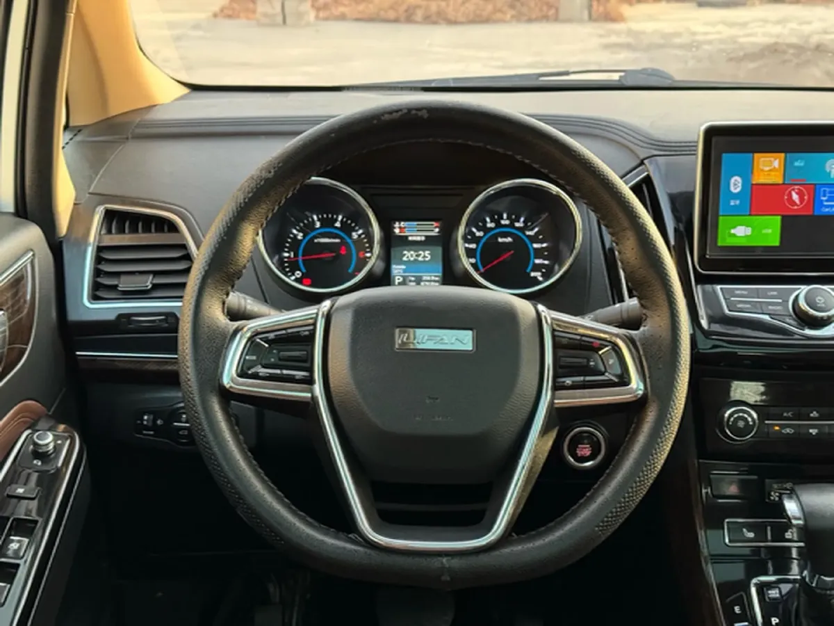 2017 LiFan XuanLang 2.0L 141HP L4 CVT,autocango,china used car exporter,china ev exporter,chinese used car exporter,chinese used ev exporter