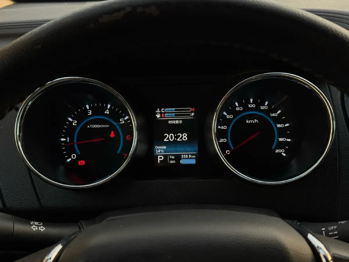 2017 LiFan XuanLang 2.0L 141HP L4 CVT,autocango,china used car exporter,china ev exporter,chinese used car exporter,chinese used ev exporter