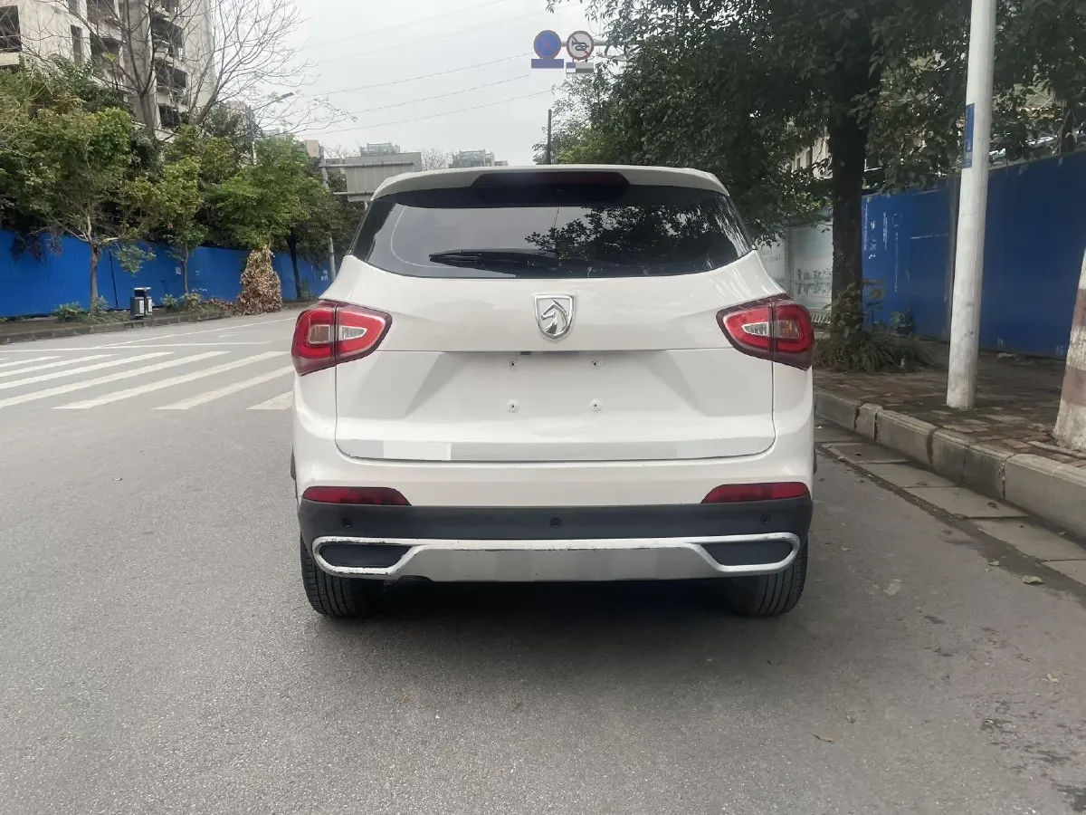 2017 BaoJun 310W 1.5L 105HP L4 6MT,autocango,china used car exporter,china ev exporter,chinese used car exporter,chinese used ev exporter