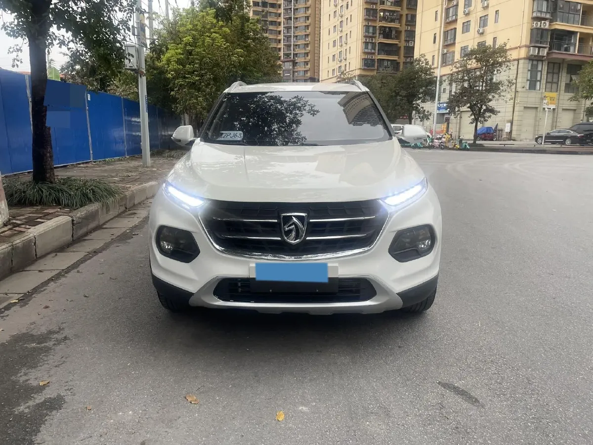 2017 BaoJun 310W 1.5L 105HP L4 6MT,autocango,china used car exporter,china ev exporter,chinese used car exporter,chinese used ev exporter