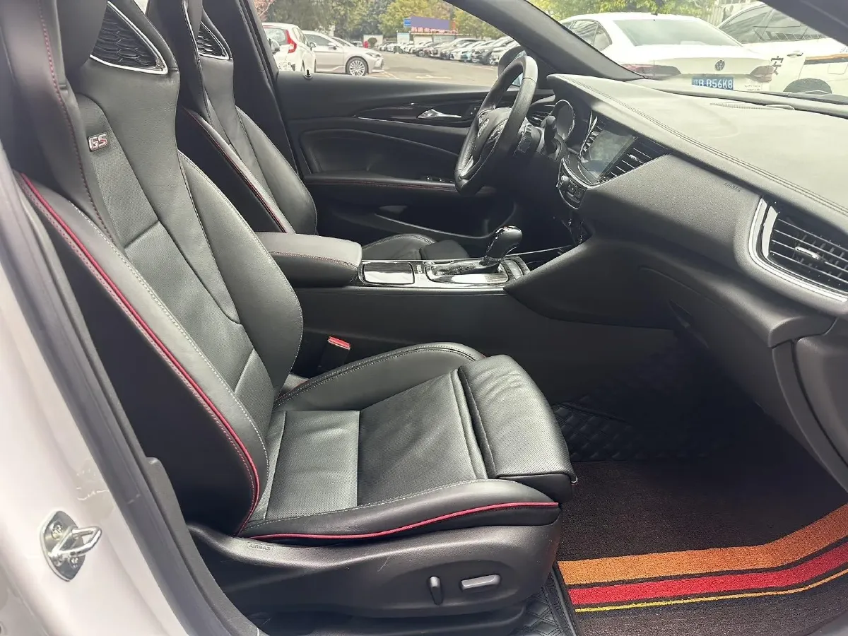 2019 Buick Regal 2.0T 261HP L4 9AT,autocango,china used car exporter,china ev exporter,chinese used car exporter,chinese used ev exporter