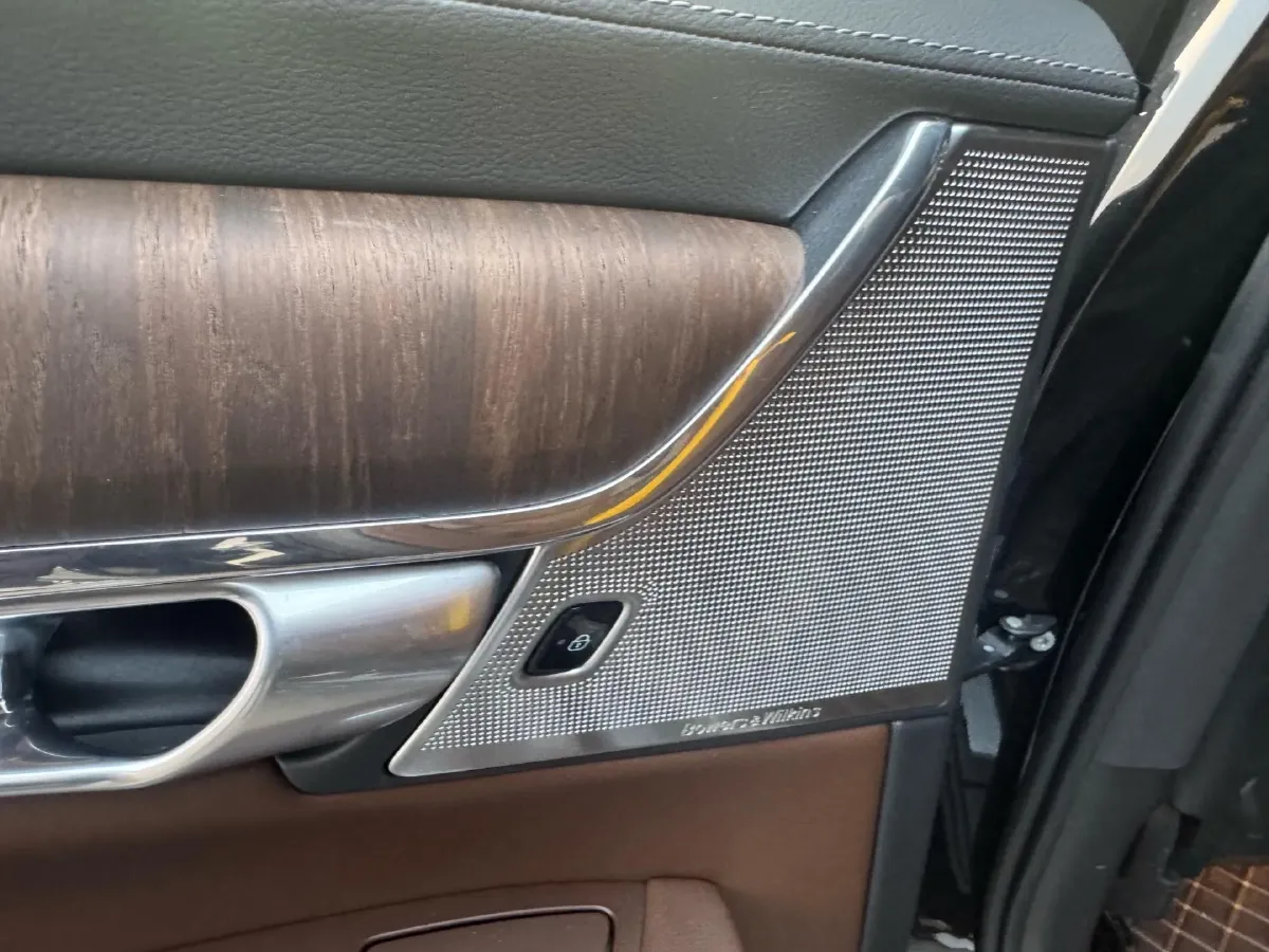 2024 Volvo S90 2.0T 250HP L4 8AT,autocango,china used car exporter,china ev exporter,chinese used car exporter,chinese used ev exporter