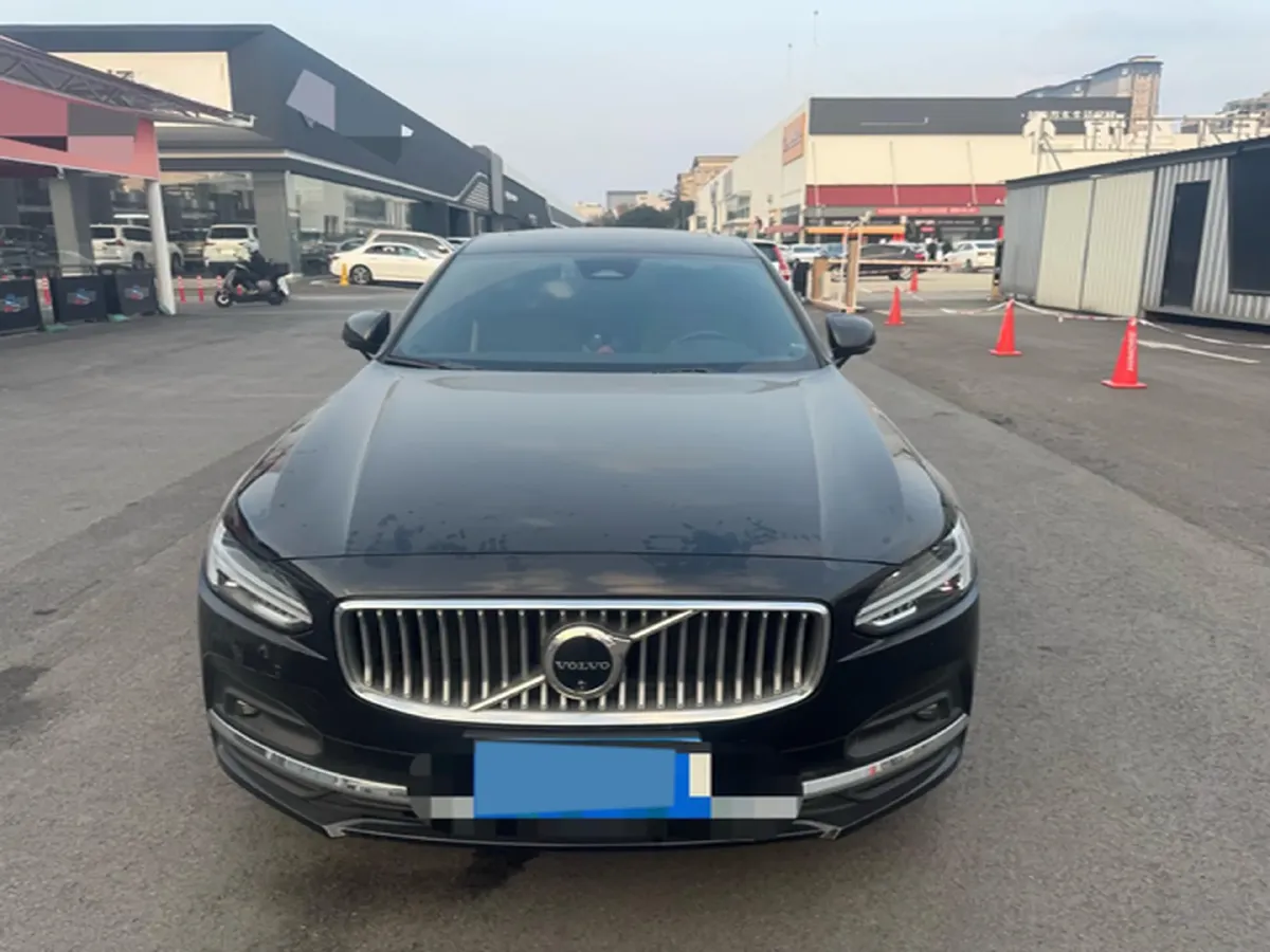 2024 Volvo S90 2.0T 250HP L4 8AT,autocango,china used car exporter,china ev exporter,chinese used car exporter,chinese used ev exporter