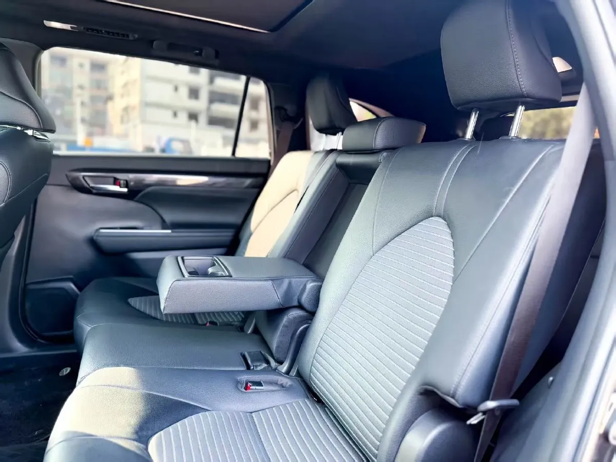 2022 Toyota Crown Kluger 2.5L 192HP L4 E-CVT Hybrid,autocango,china used car exporter,china ev exporter,chinese used car exporter,chinese used ev exporter