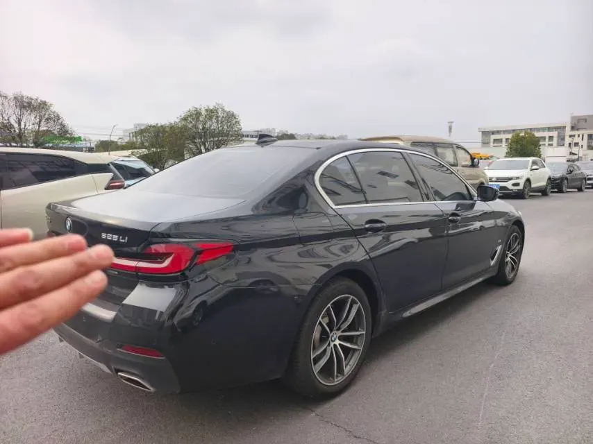 2022 BMW 5 Series 2.0T 184HP L4 8AT,autocango,china used car exporter,china ev exporter,chinese used car exporter,chinese used ev exporter