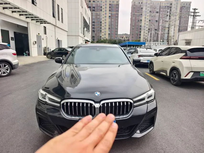 2022 BMW 5 Series 2.0T 184HP L4 8AT,autocango,china used car exporter,china ev exporter,chinese used car exporter,chinese used ev exporter