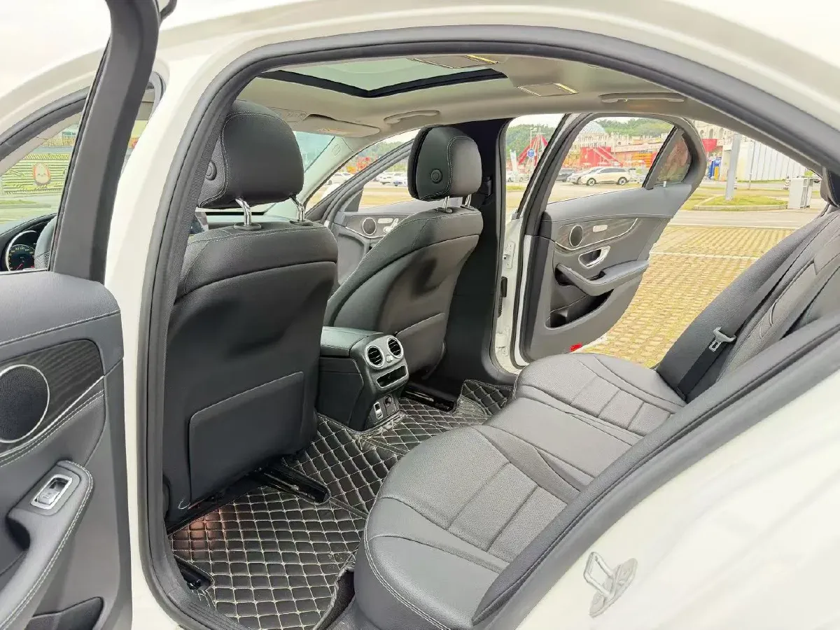 2020 Mercedes-Benz C Class 1.5T 184HP L4 9AT,autocango,china used car exporter,china ev exporter,chinese used car exporter,chinese used ev exporter