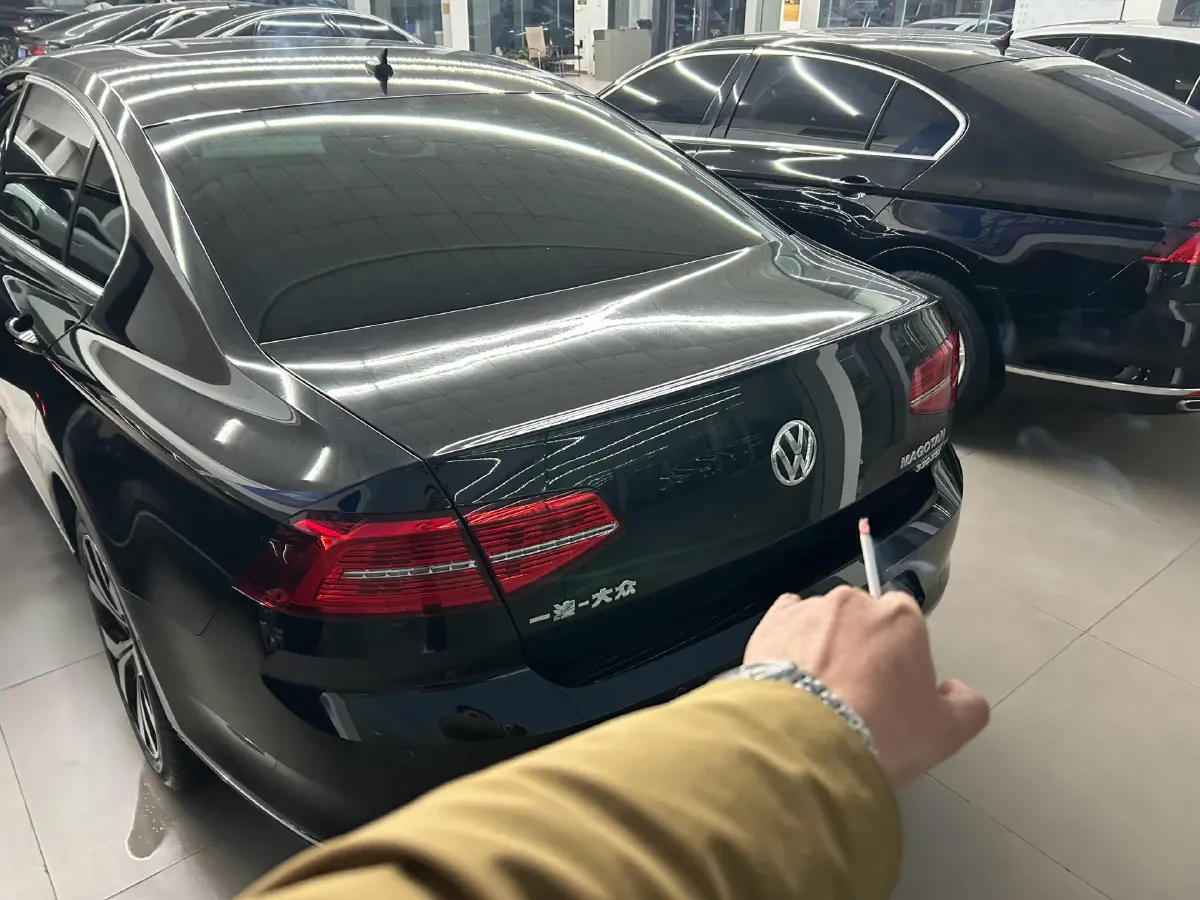 2018 Volkswagen Magotan 1.8T 180HP L4 7DCT,autocango,china used car exporter,china ev exporter,chinese used car exporter,chinese used ev exporter