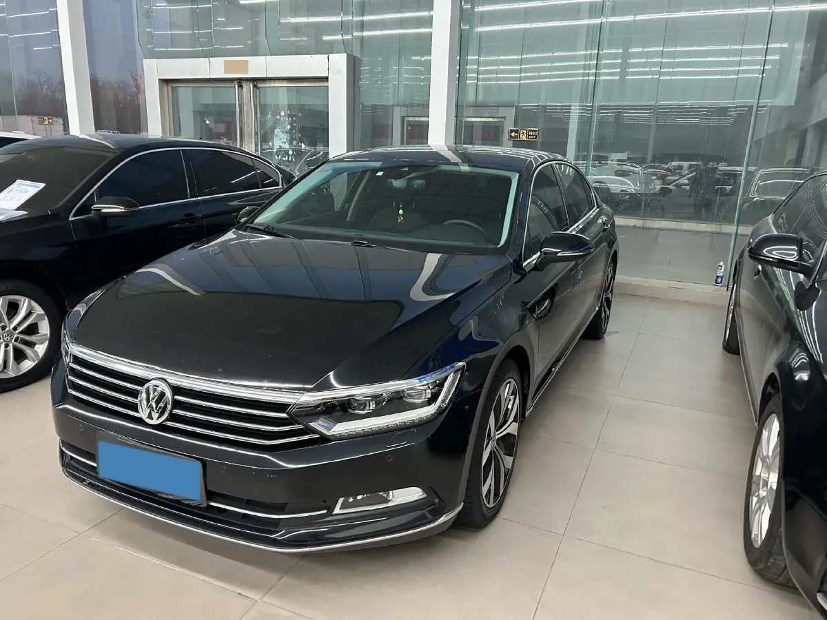 2018 Volkswagen Magotan 1.8T 180HP L4 7DCT,autocango,china used car exporter,china ev exporter,chinese used car exporter,chinese used ev exporter