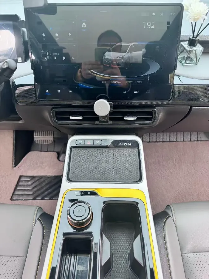 2022 Geely Okavango 1.8T 184HP L4 7DCT,autocango,china used car exporter,china ev exporter,chinese used car exporter,chinese used ev exporter