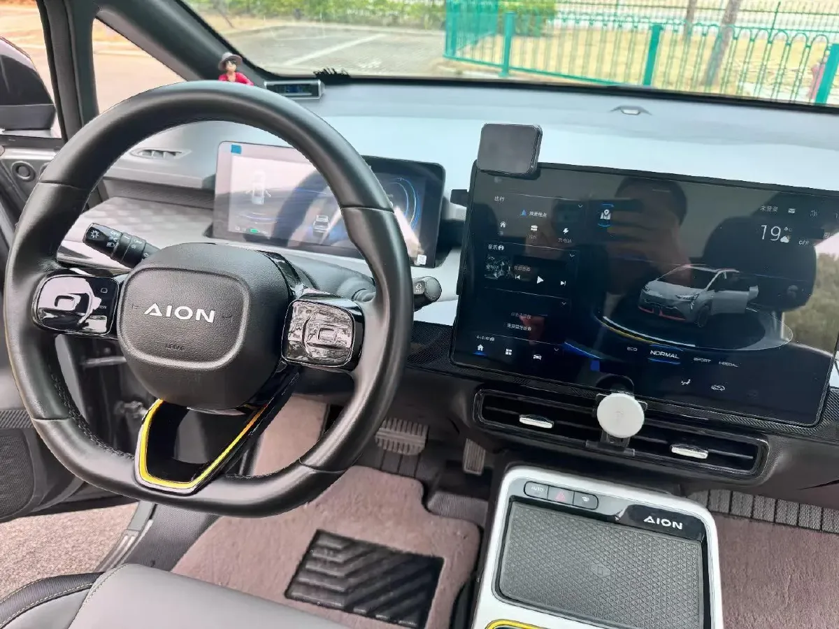 2022 Geely Okavango 1.8T 184HP L4 7DCT,autocango,china used car exporter,china ev exporter,chinese used car exporter,chinese used ev exporter