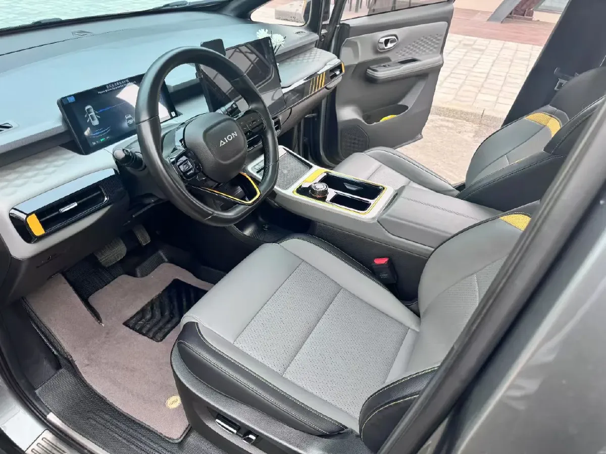 2022 Geely Okavango 1.8T 184HP L4 7DCT,autocango,china used car exporter,china ev exporter,chinese used car exporter,chinese used ev exporter