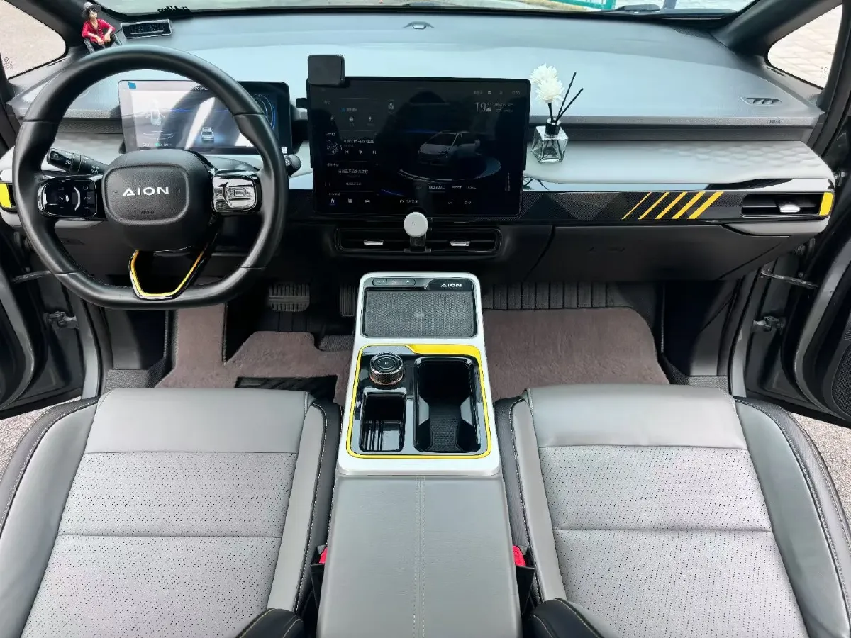 2022 Geely Okavango 1.8T 184HP L4 7DCT,autocango,china used car exporter,china ev exporter,chinese used car exporter,chinese used ev exporter