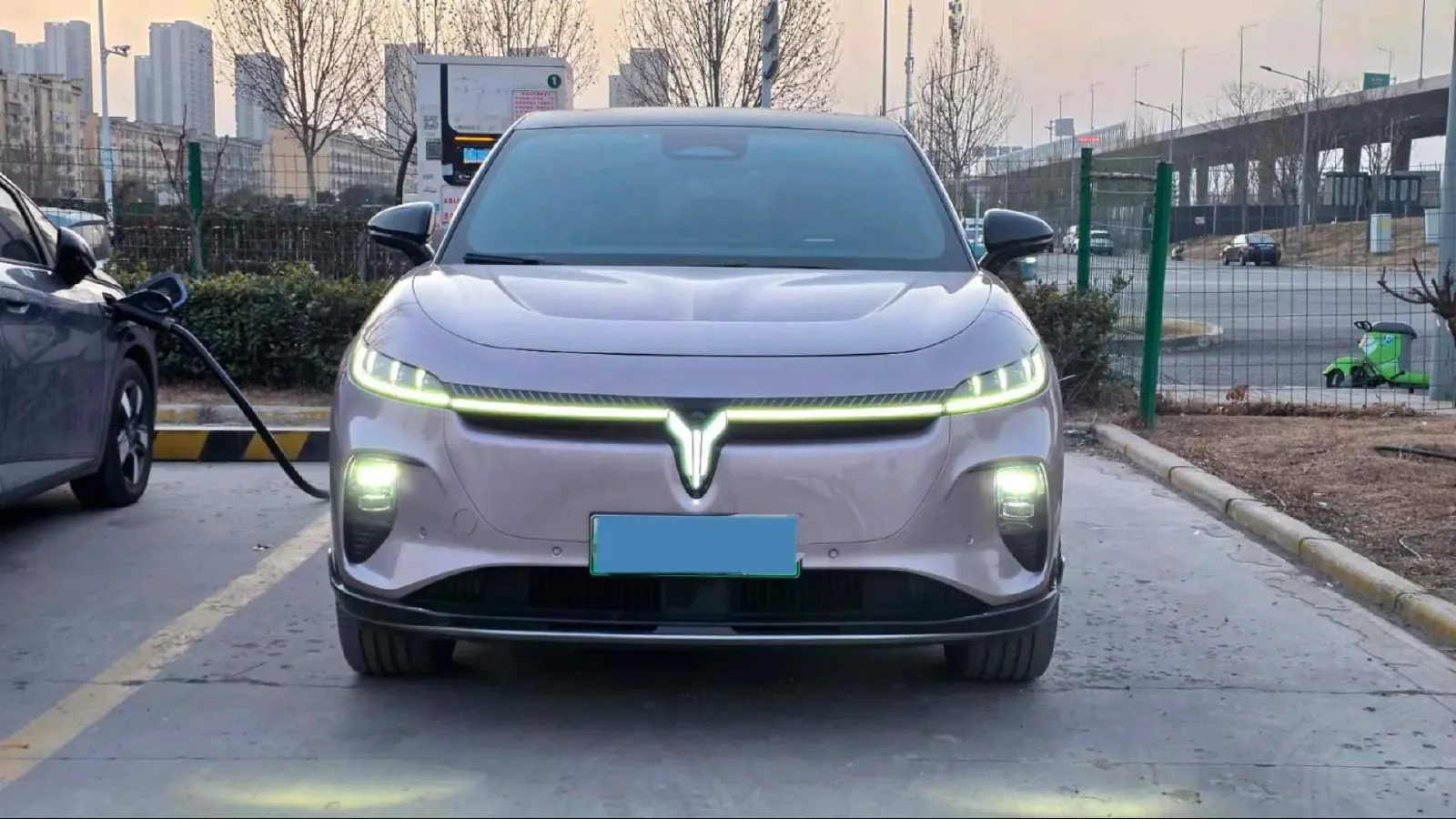 2024 Voyah ZhiYin BEV 79KWH,autocango,china used car exporter,china ev exporter,chinese used car exporter,chinese used ev exporter