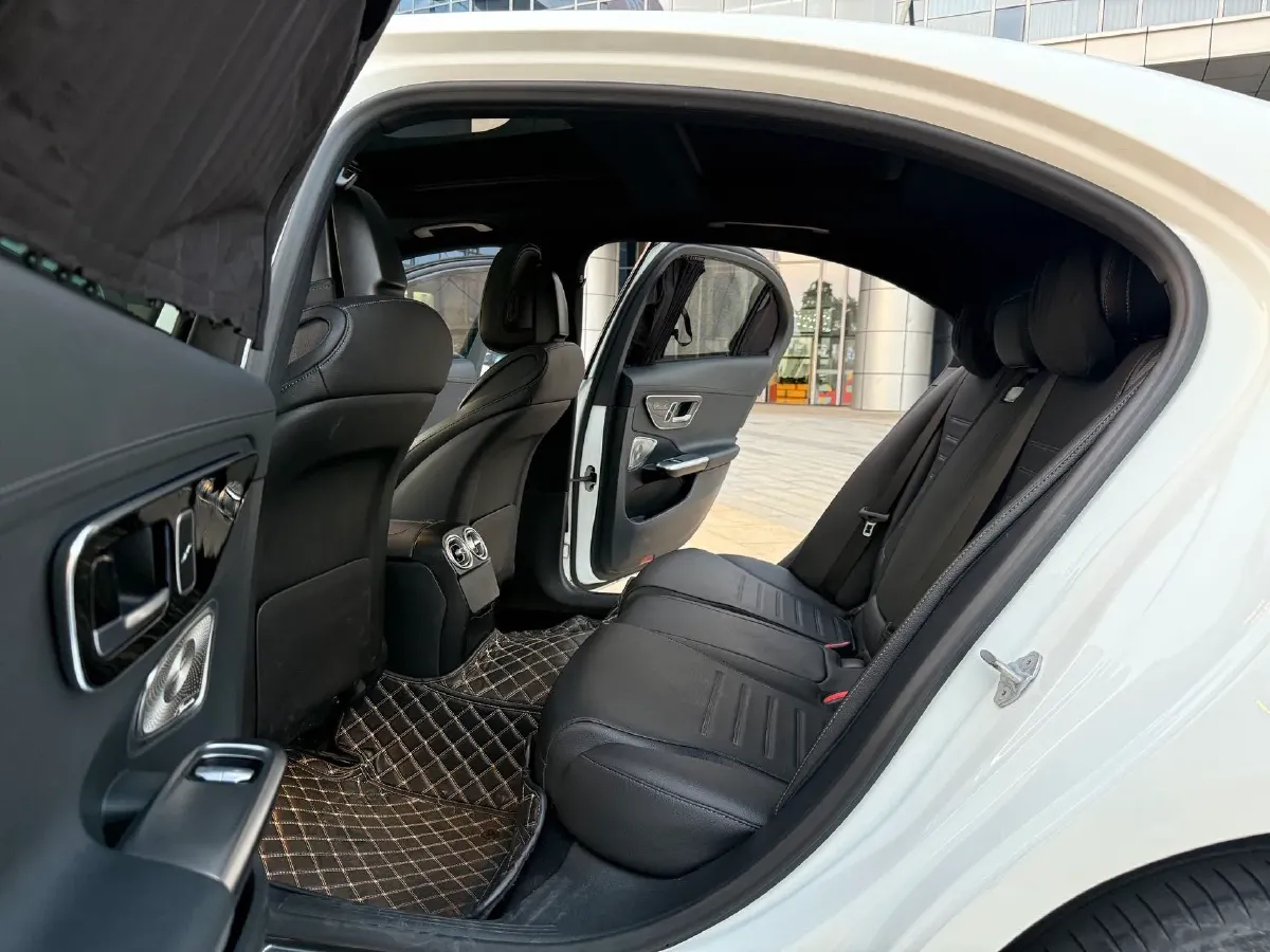 2022 Mercedes-Benz C Class 1.5T 204HP L4 9AT,autocango,china used car exporter,china ev exporter,chinese used car exporter,chinese used ev exporter