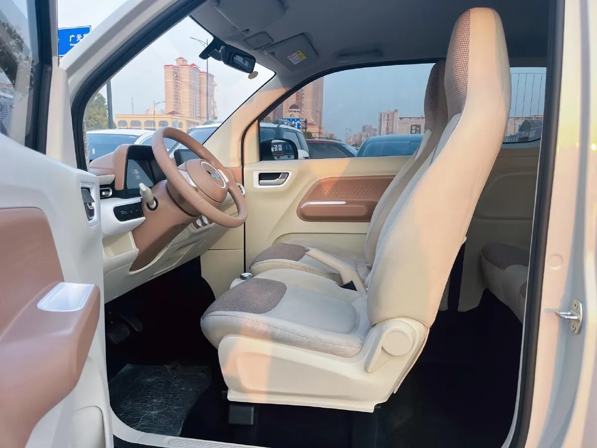 2024 WuLing HongGuang MINI EV BEV 17.3KWH,autocango,china used car exporter,china ev exporter,chinese used car exporter,chinese used ev exporter