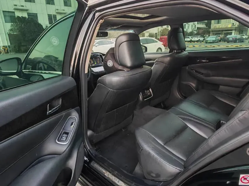 2018 Infiniti Q50L 2.0T 211HP L4 7AT,autocango,china used car exporter,china ev exporter,chinese used car exporter,chinese used ev exporter