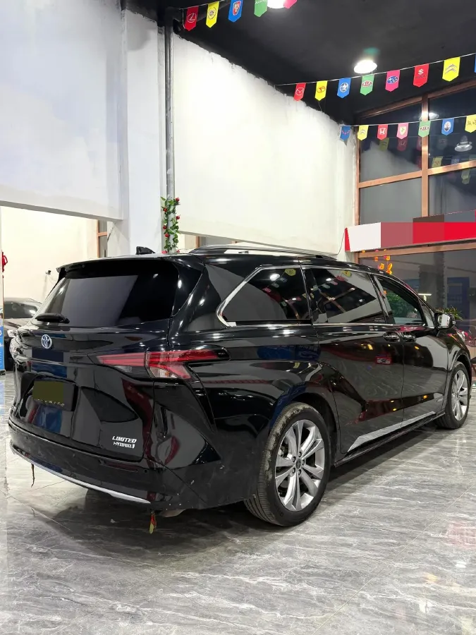 2023 Toyota Sienna 2.5L 189HP L4 E-CVT Hybrid,autocango,china used car exporter,china ev exporter,chinese used car exporter,chinese used ev exporter