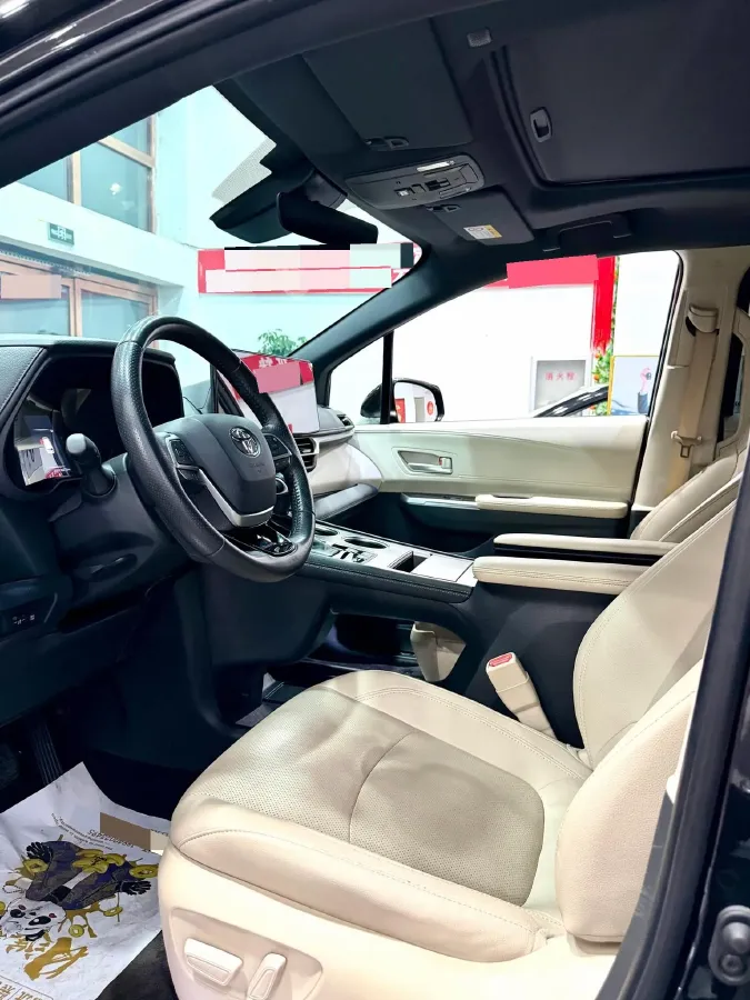 2023 Toyota Sienna 2.5L 189HP L4 E-CVT Hybrid,autocango,china used car exporter,china ev exporter,chinese used car exporter,chinese used ev exporter