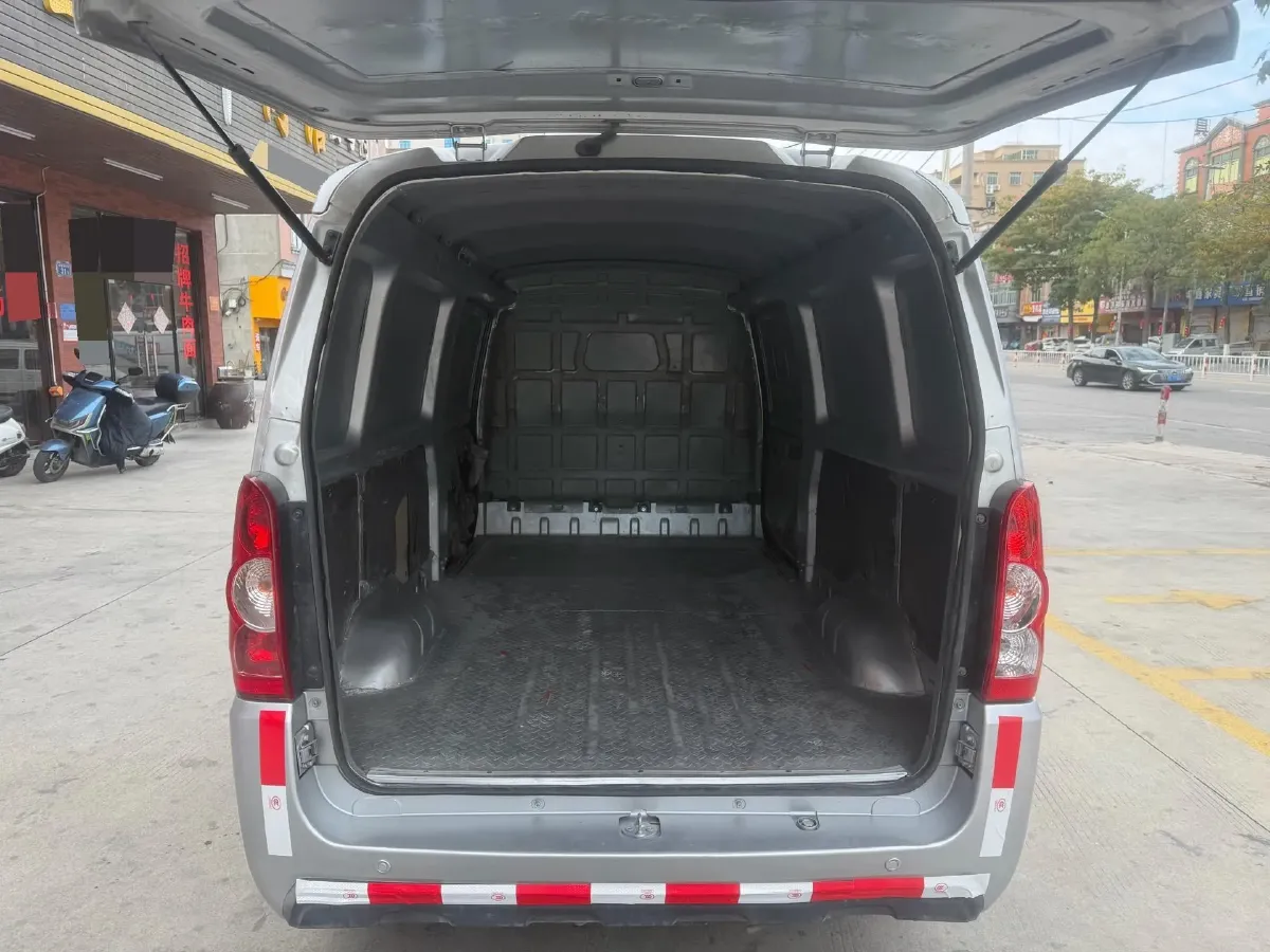 2020 Dongfeng RuiQi 6 2.3T 163HP L4 8AT,autocango,china used car exporter,china ev exporter,chinese used car exporter,chinese used ev exporter