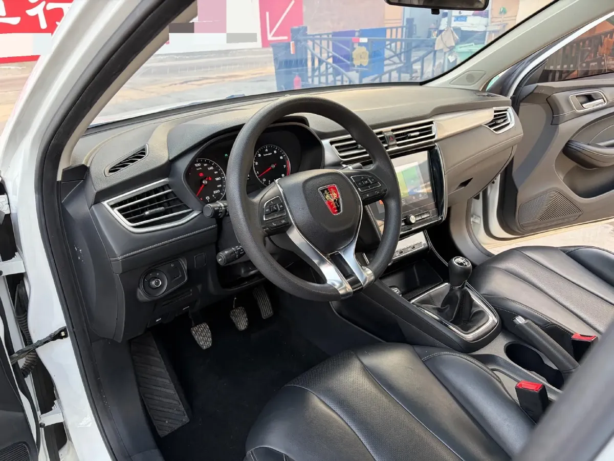 2019 Roewe i5 1.5L 120HP L4 5MT,autocango,china used car exporter,china ev exporter,chinese used car exporter,chinese used ev exporter