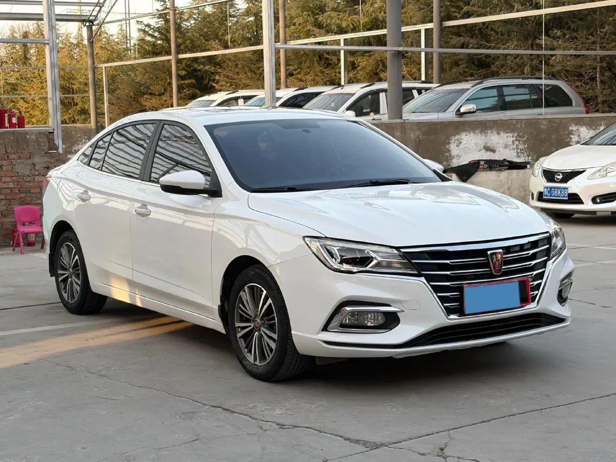 2019 Roewe i5 1.5L 120HP L4 5MT,autocango,china used car exporter,china ev exporter,chinese used car exporter,chinese used ev exporter