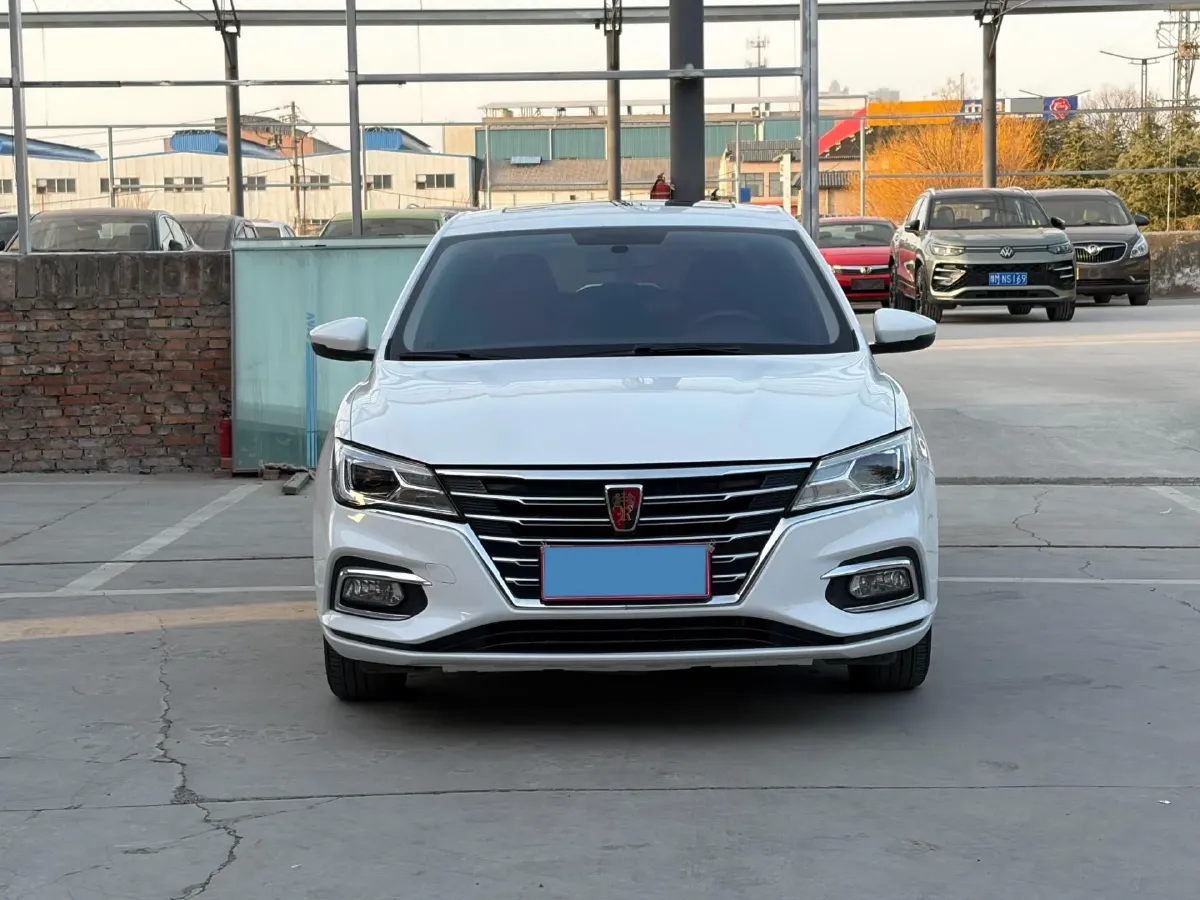 2019 Roewe i5 1.5L 120HP L4 5MT,autocango,china used car exporter,china ev exporter,chinese used car exporter,chinese used ev exporter