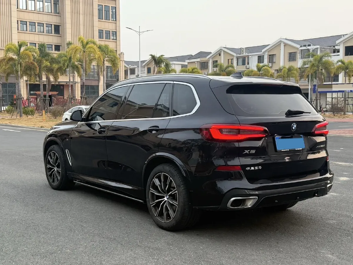 2022 BMW X5 2.0T 245HP L4 8AT,autocango,china used car exporter,china ev exporter,chinese used car exporter,chinese used ev exporter