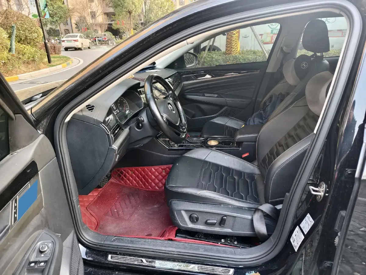 2020 Volkswagen Passat 2.0T 186HP L4 7DCT,autocango,china used car exporter,china ev exporter,chinese used car exporter,chinese used ev exporter