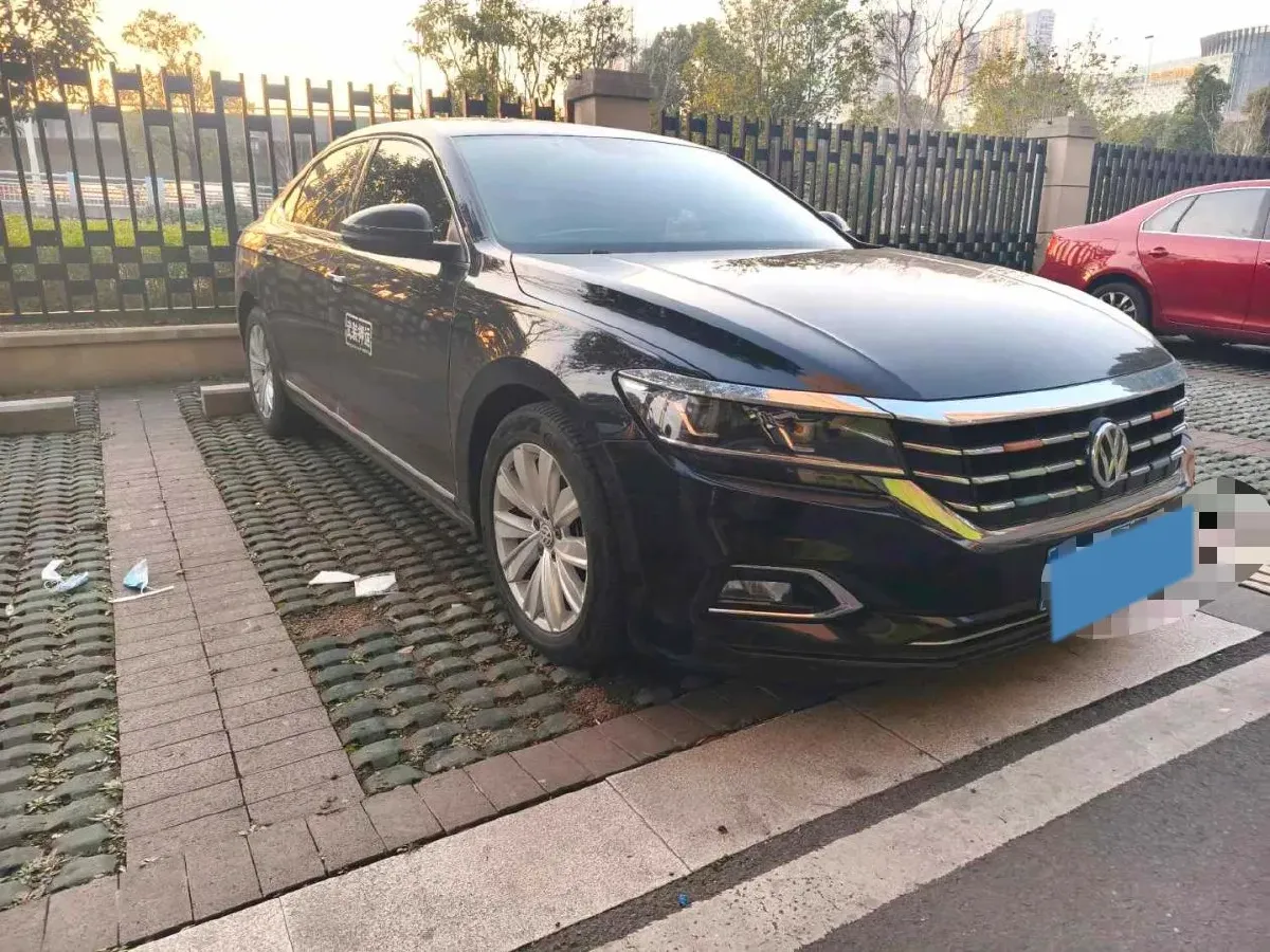 2020 Volkswagen Passat 2.0T 186HP L4 7DCT,autocango,china used car exporter,china ev exporter,chinese used car exporter,chinese used ev exporter