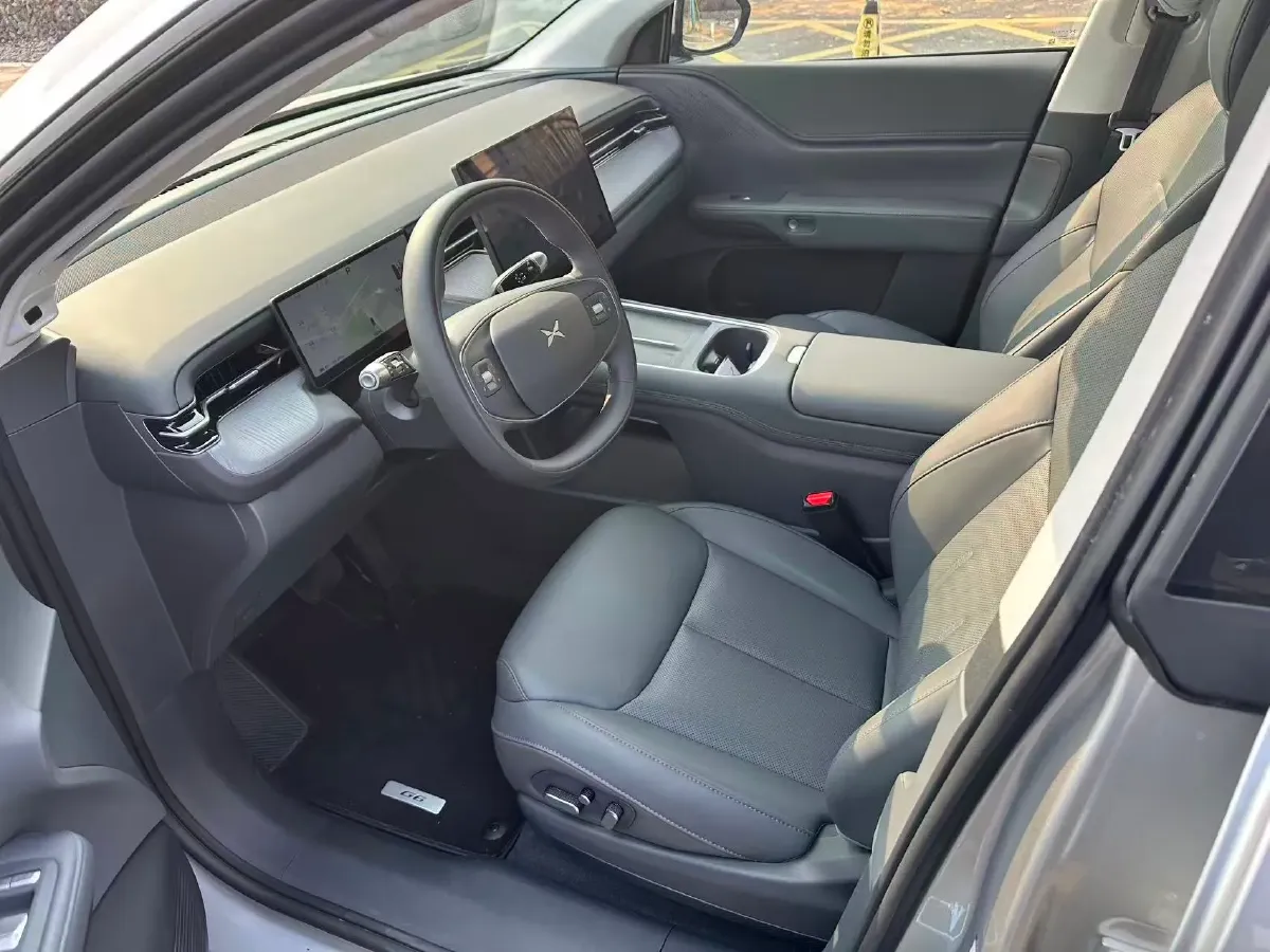 2025 Xpeng G6 BEV 68.5KWH,autocango,china used car exporter,china ev exporter,chinese used car exporter,chinese used ev exporter