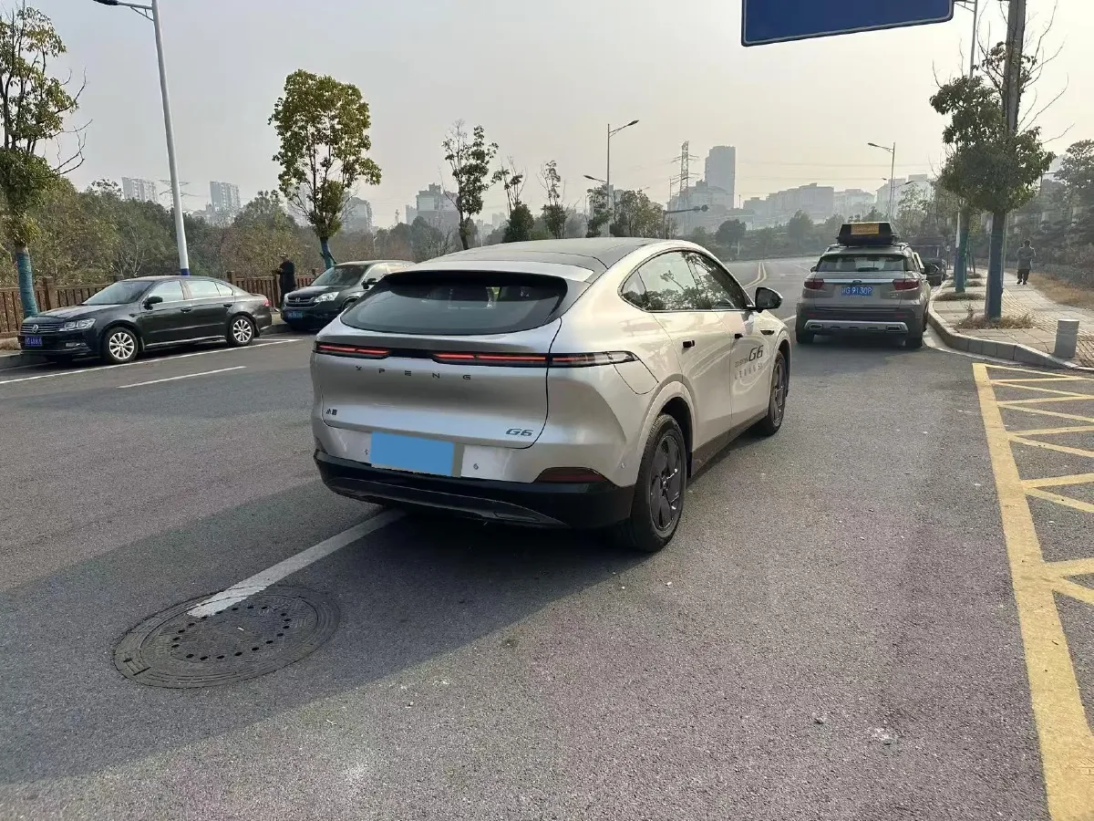 2025 Xpeng G6 BEV 68.5KWH,autocango,china used car exporter,china ev exporter,chinese used car exporter,chinese used ev exporter