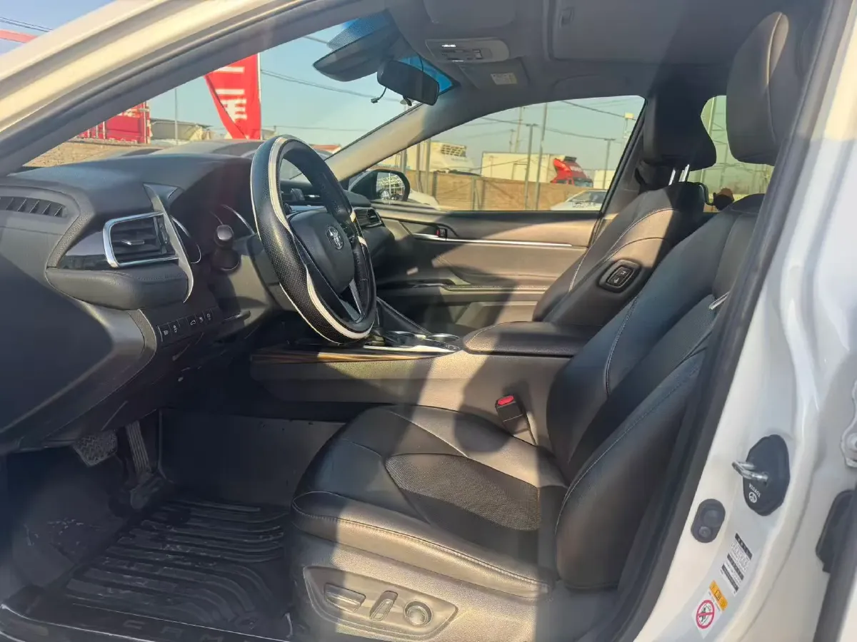 2018 Toyota Camry 2.0L 169HP L4 6AT,autocango,china used car exporter,china ev exporter,chinese used car exporter,chinese used ev exporter