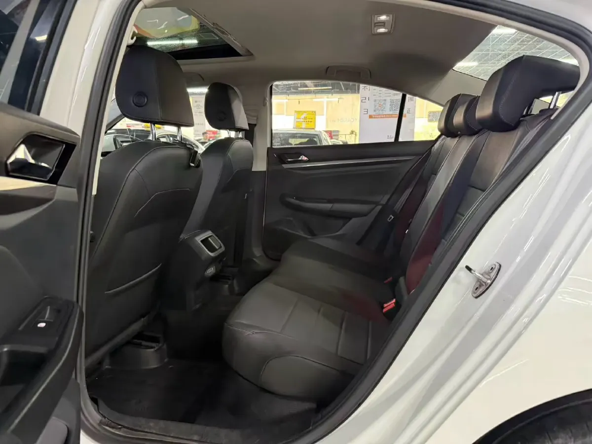 2019 Bestune T77 1.2T 143HP L4 7DCT,autocango,china used car exporter,china ev exporter,chinese used car exporter,chinese used ev exporter