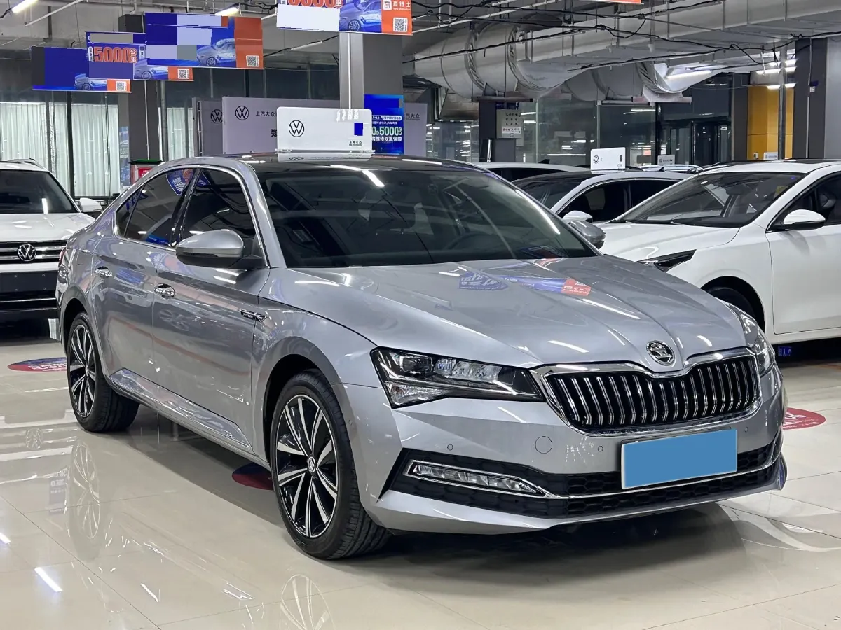 2023 Skoda Superb 1.4T 150HP L4 7DCT,autocango,china used car exporter,china ev exporter,chinese used car exporter,chinese used ev exporter