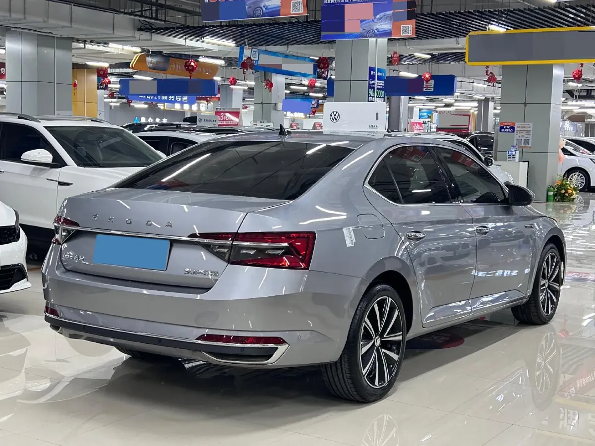 2023 Skoda Superb 1.4T 150HP L4 7DCT,autocango,china used car exporter,china ev exporter,chinese used car exporter,chinese used ev exporter
