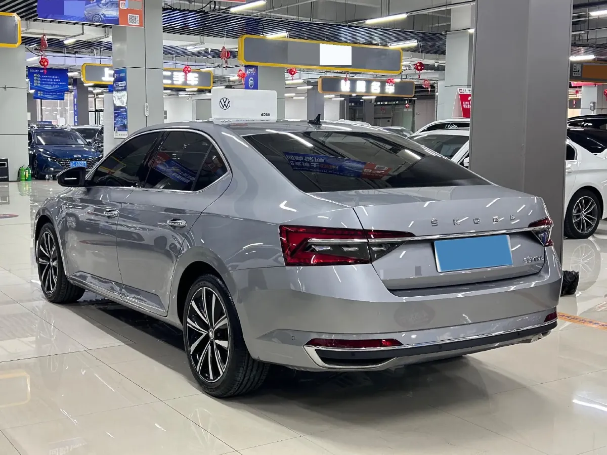 2023 Skoda Superb 1.4T 150HP L4 7DCT,autocango,china used car exporter,china ev exporter,chinese used car exporter,chinese used ev exporter